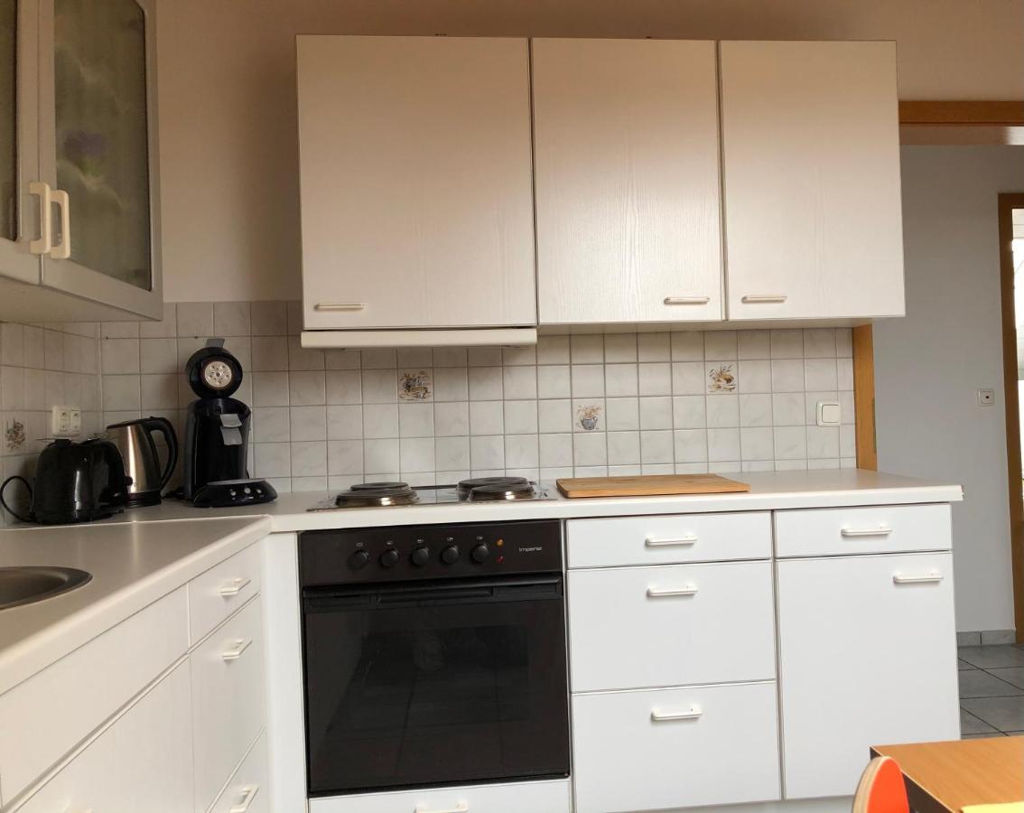 Monteur - Privat Zimmer Langerwehe Geich Eksteriør billede