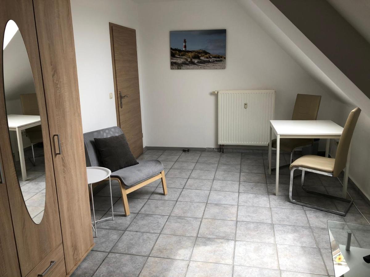 Monteur - Privat Zimmer Langerwehe Geich Eksteriør billede
